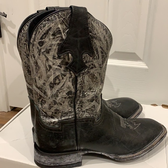 Cody James Leather Boots - Picture 8 of 16